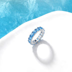 Clear and clean aquamarine row diamond ring