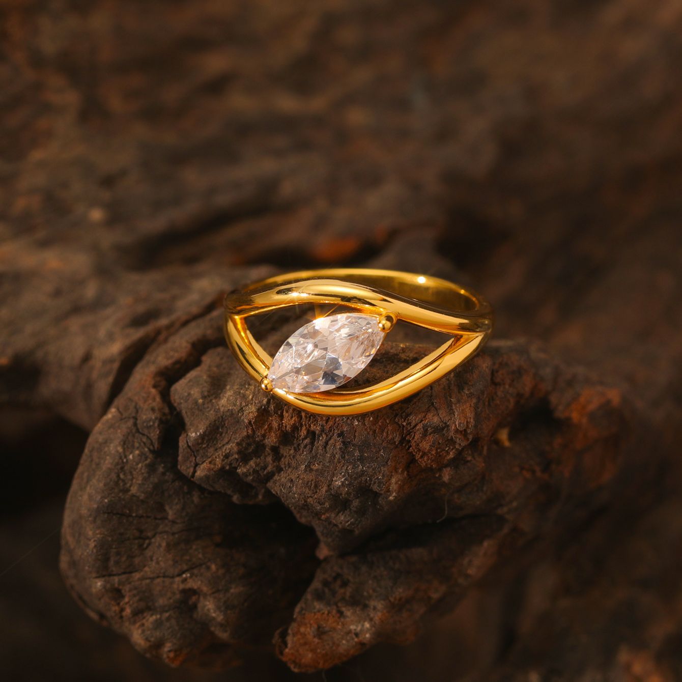 1 carat Horse eye fashion hollow  ring