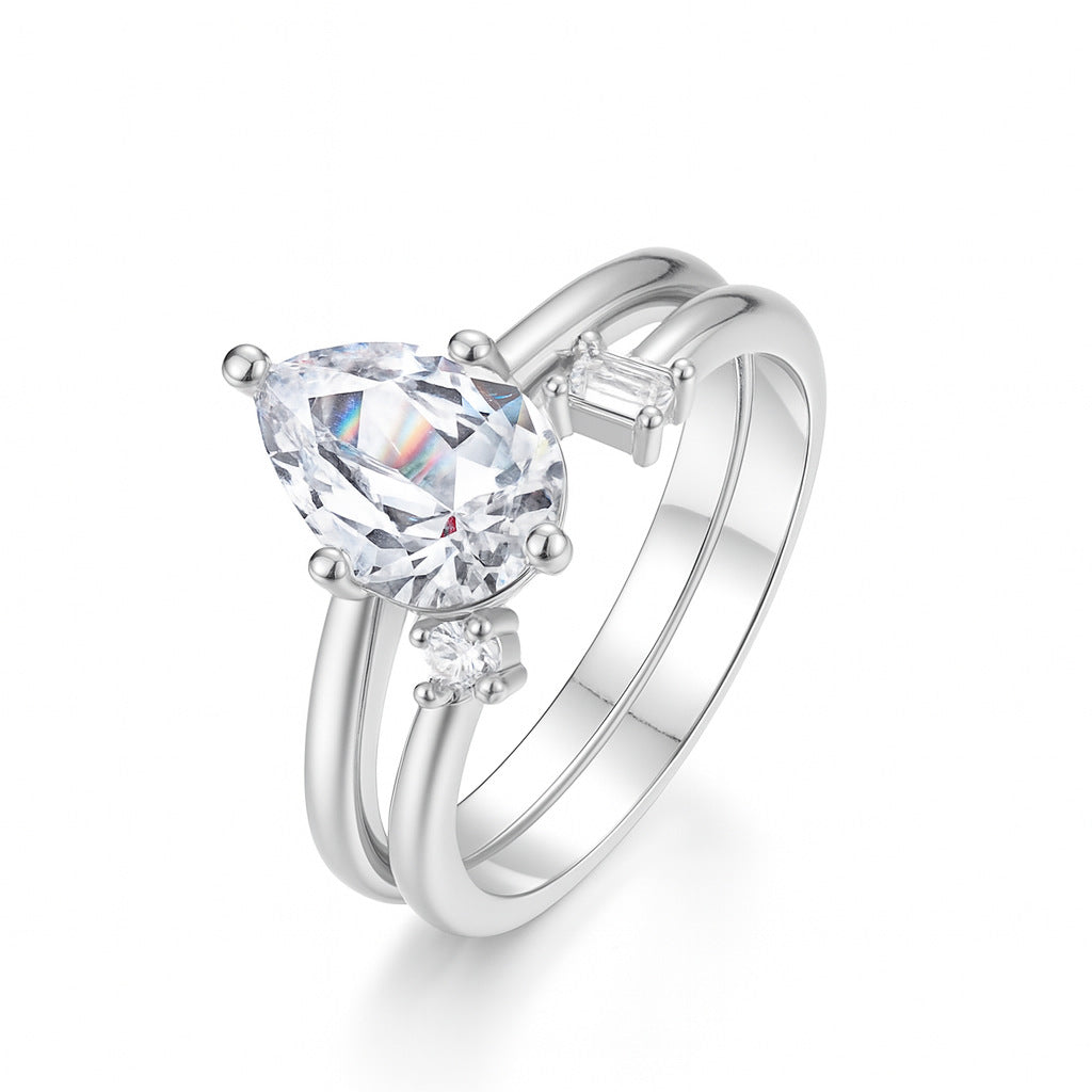 2-carat drop-shaped sparkle combination set ring.