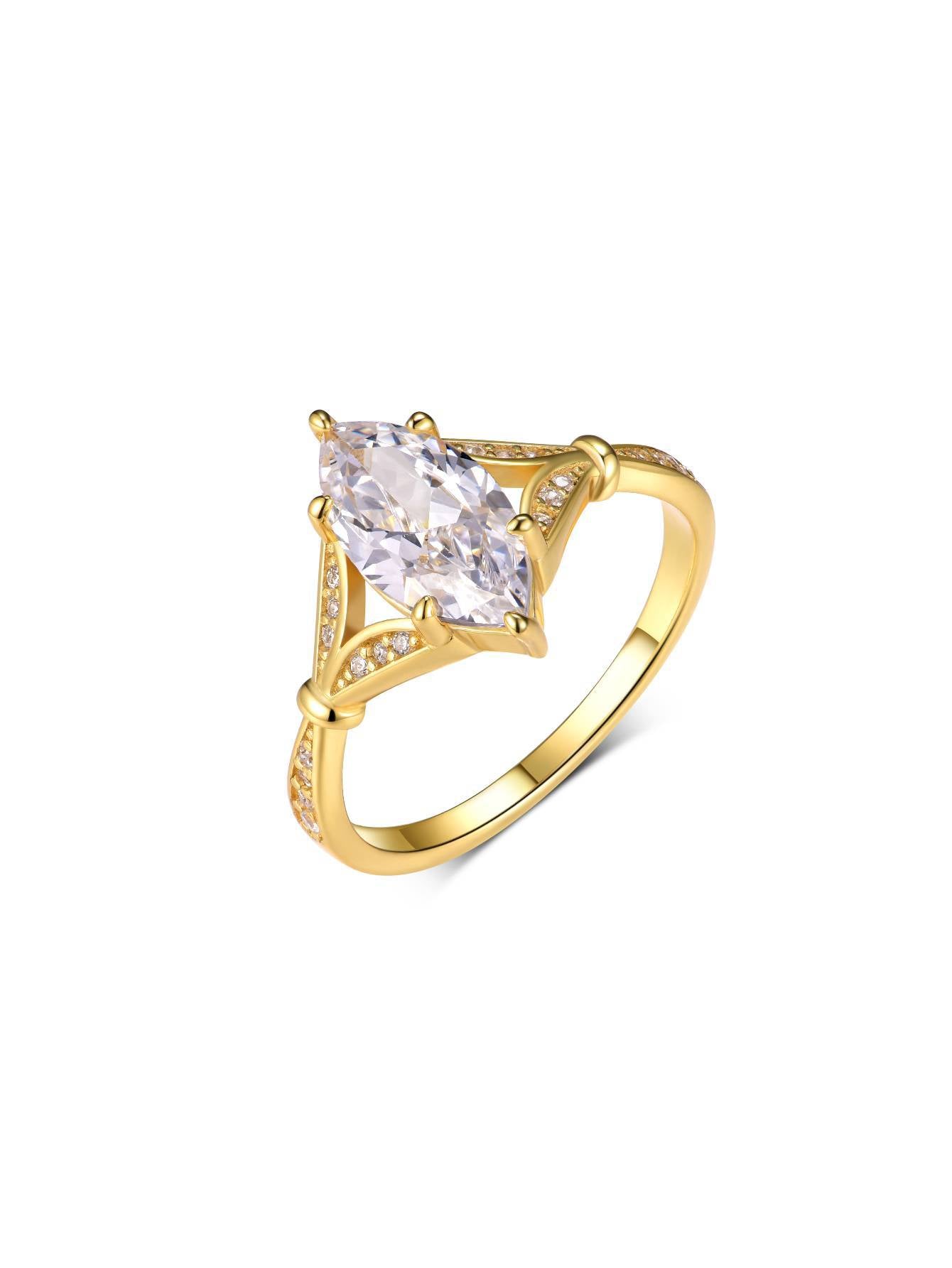 2 carat Horse eye elegant classic ring