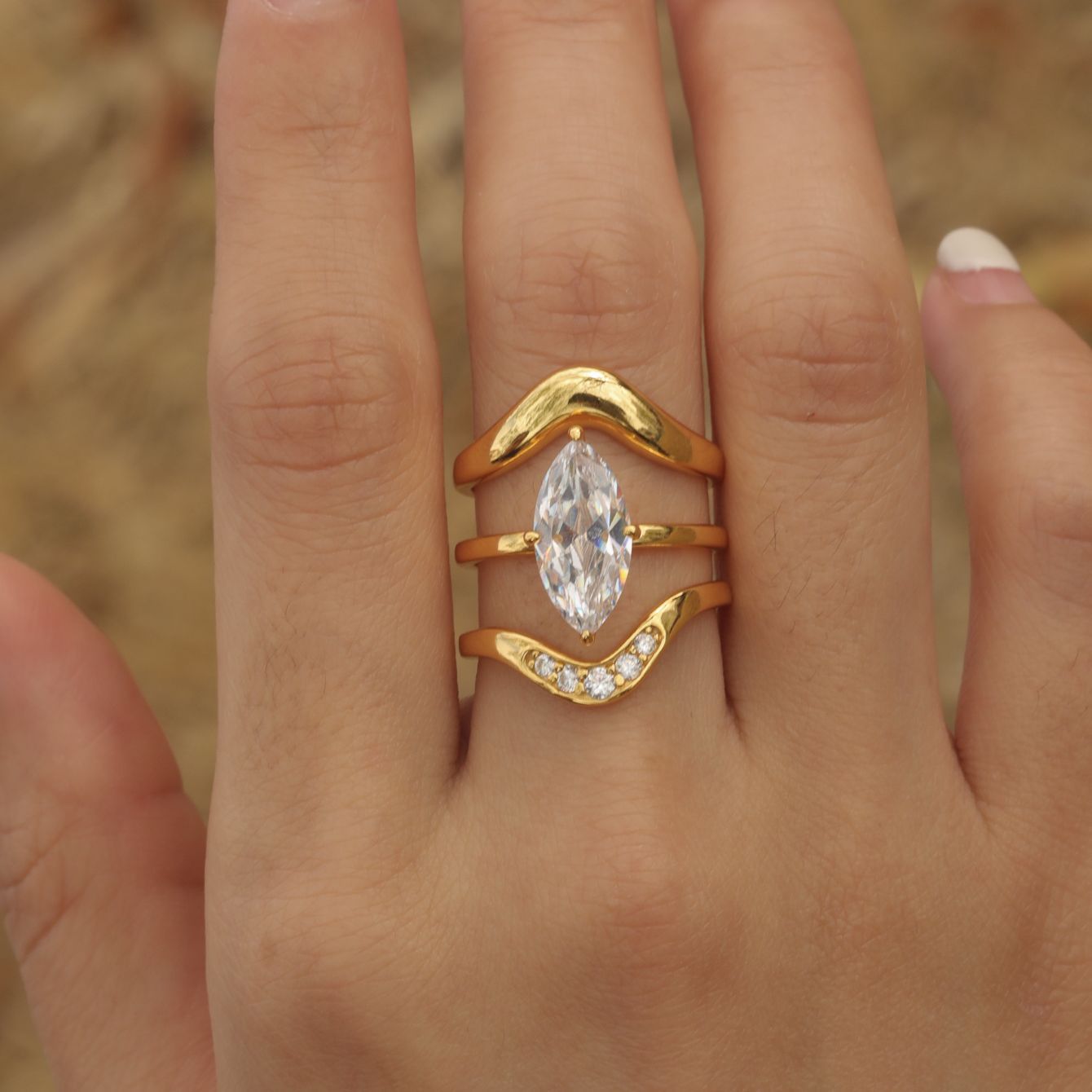 3carat Three-piece horse eye  ring.