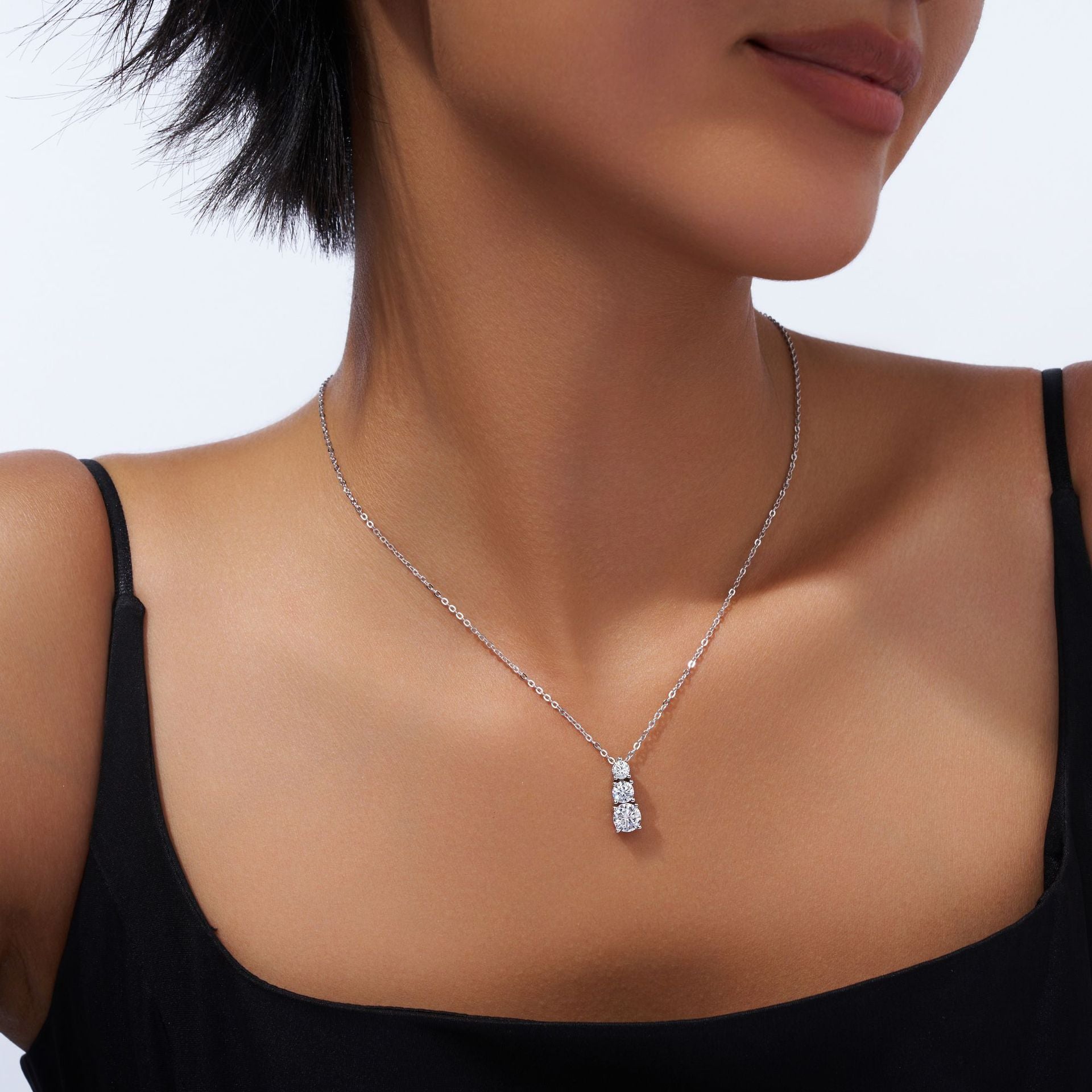 Sansheng stone moissanite clavicle chain