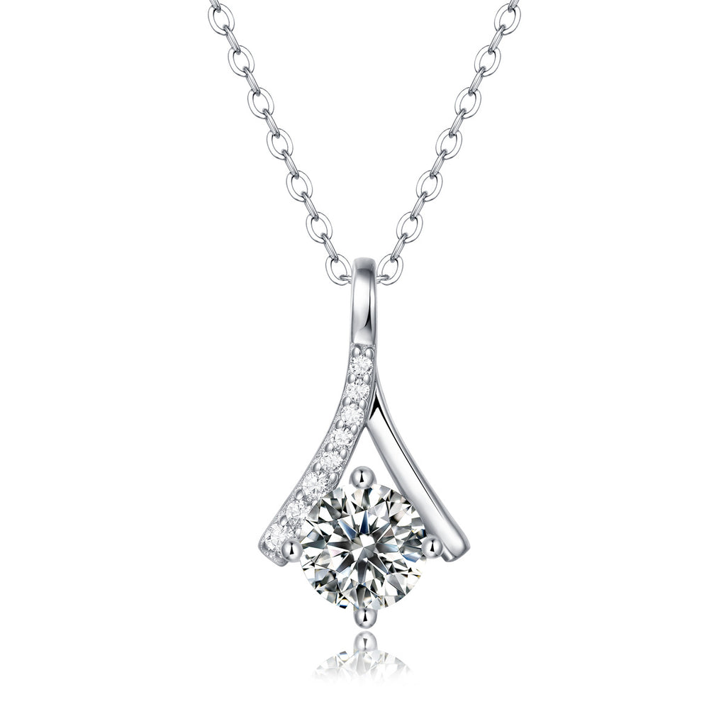 one-carat collarbone necklace