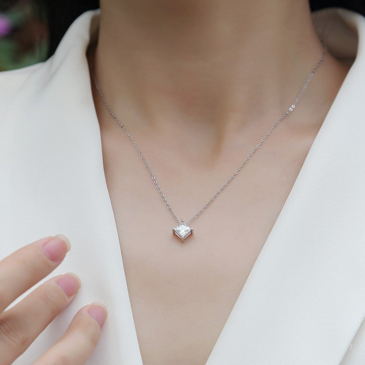 Princess Anna's Encounter 1 Carat Necklace