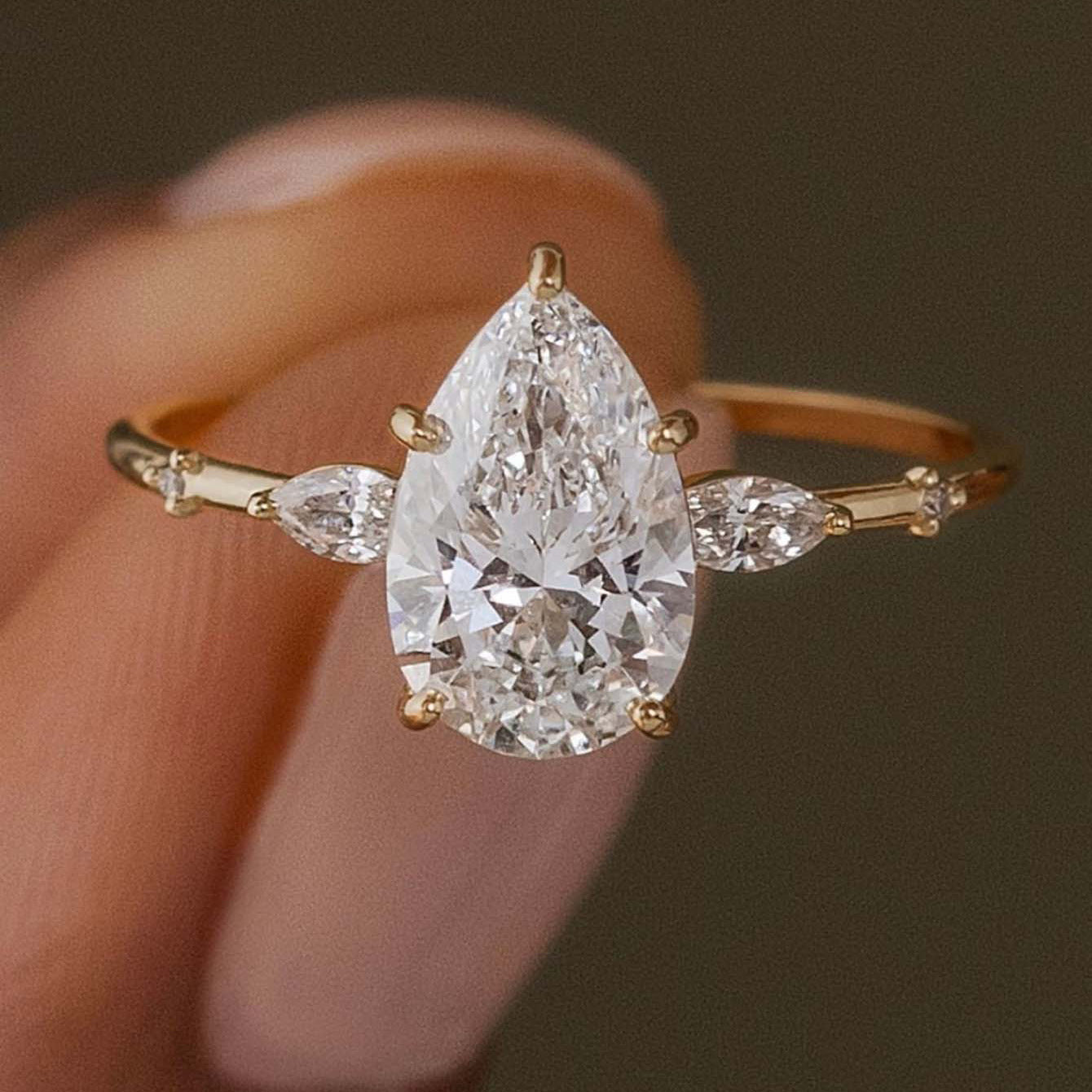 2 carat petal drop light luxury ring