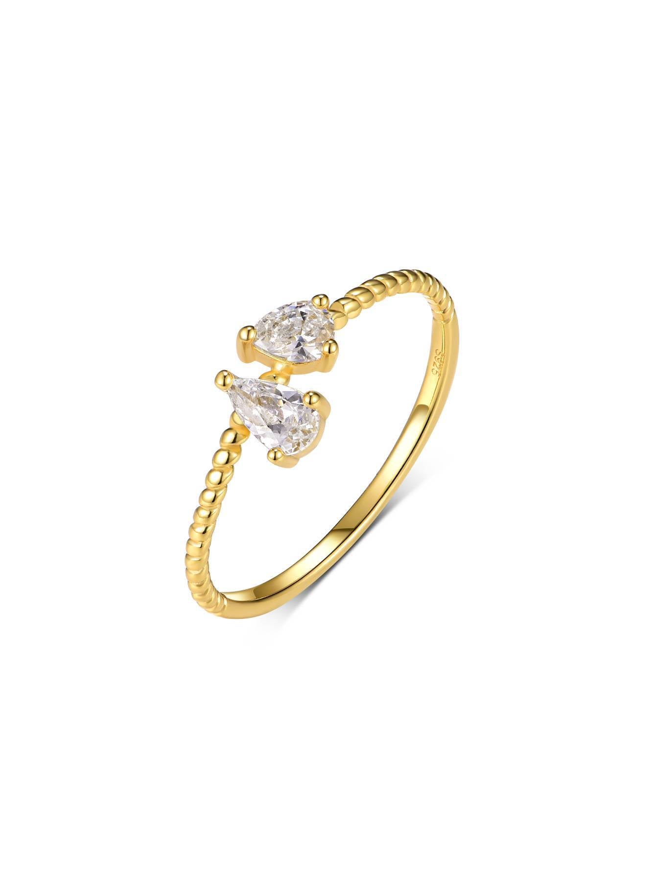 0.65 carats drop-shaped ring