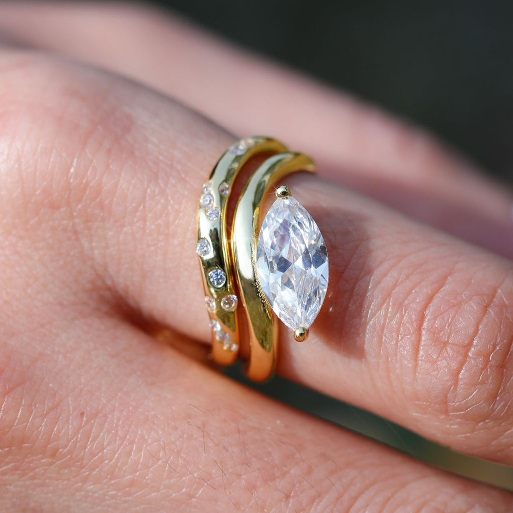 2 carats Horse eye  main and auxiliary ring combination