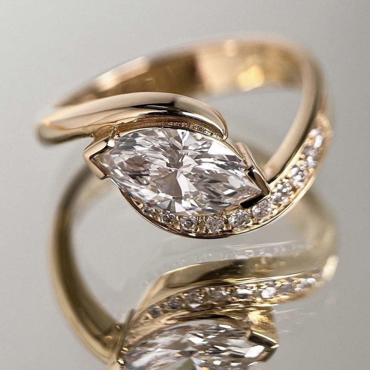 1 carat  set with horse eye ring.
