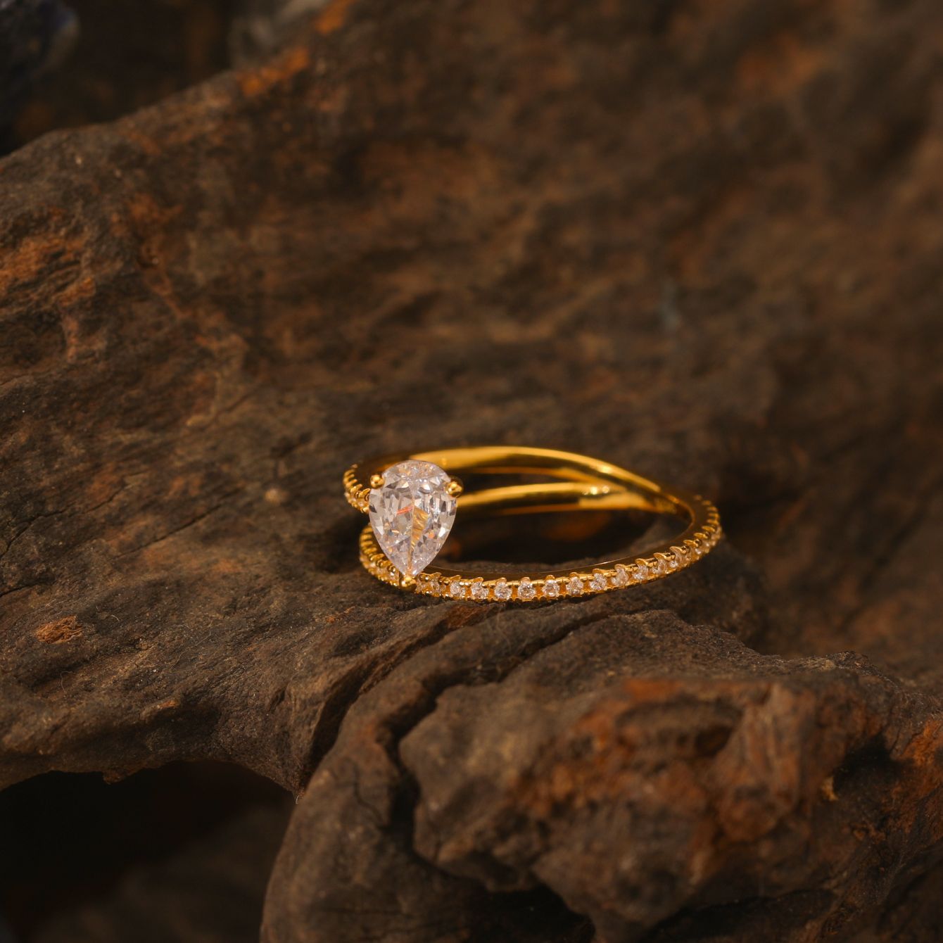 0.8carat Drop-shaped moissanite extension design ring