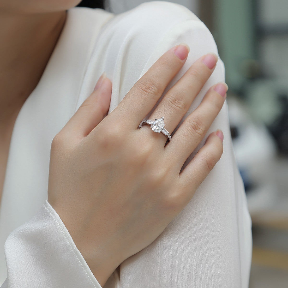 Moonlight 3.1 carat ring