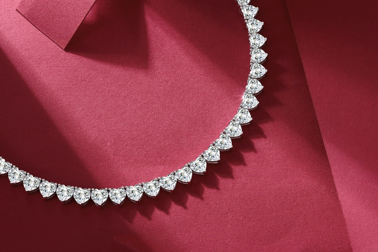 Baroque tennis necklace Princess Anna 67 carats