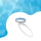 Clear and clean aquamarine row diamond ring